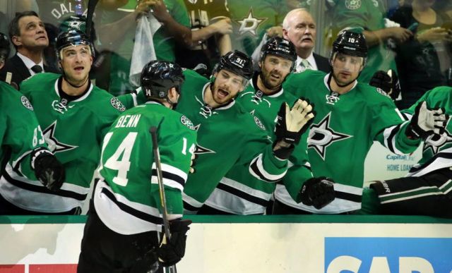 1461724377-NS_16StarsWild23