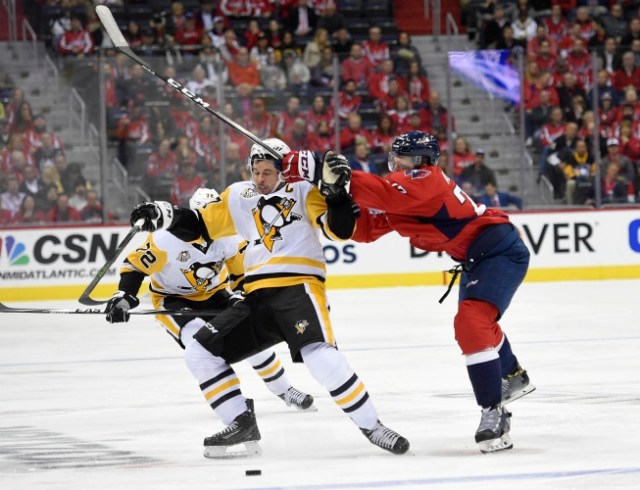 Karl Alzner, Sidney Crosby